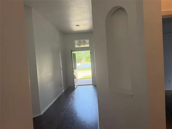 $2,500 | 7123 Lake Hill Trail, Sachse, TX 75048