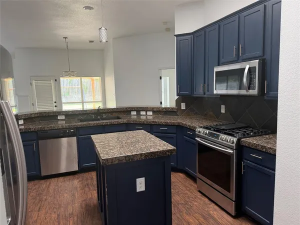 $2,500 | 7123 Lake Hill Trail, Sachse, TX 75048