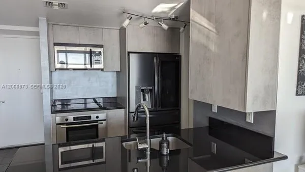 $3,200 | 50 Biscayne Boulevard, Unit 5107, Miami, FL 33132