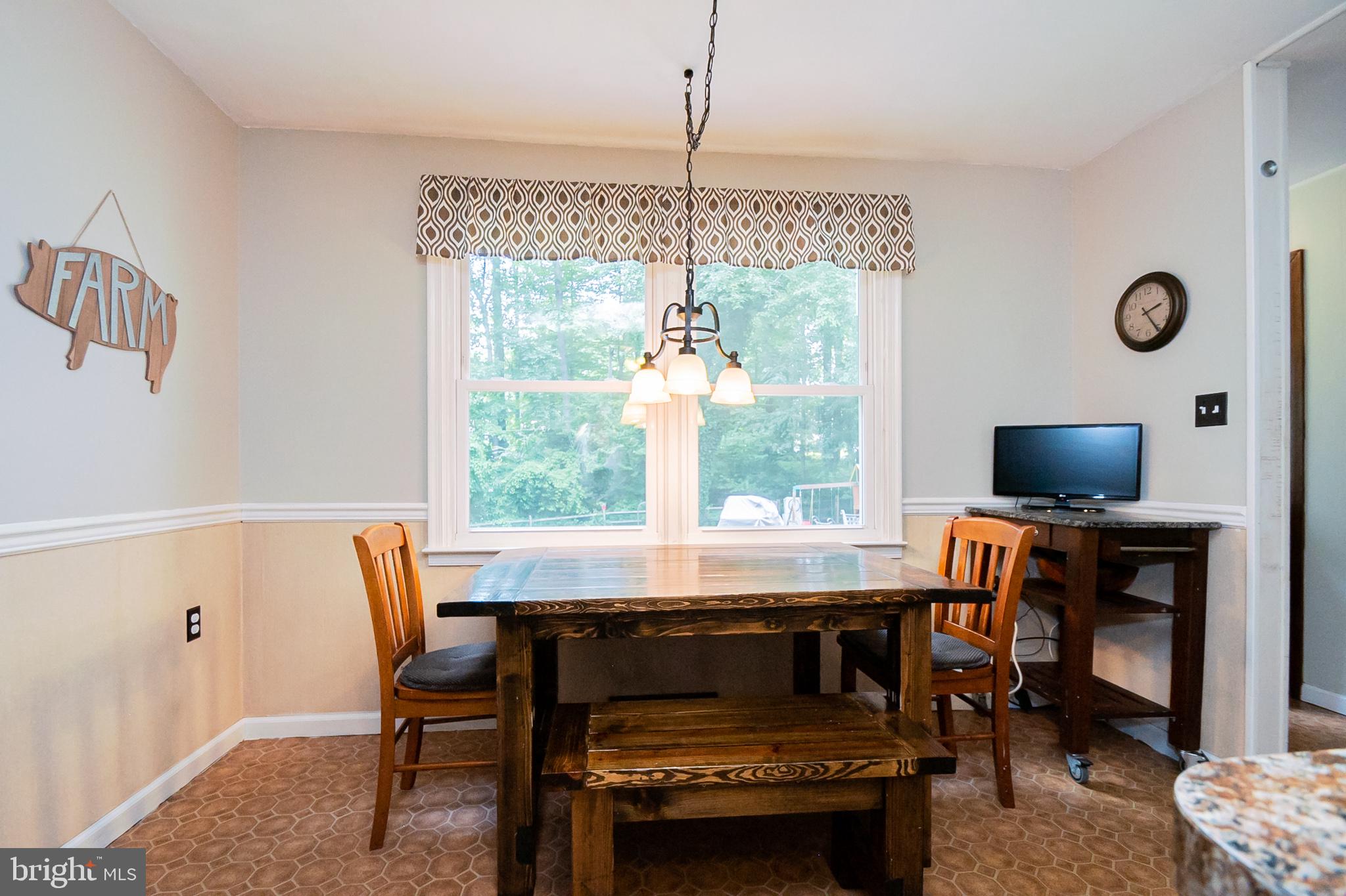 231 Rhett Lane Elkton, MD 21921 - Photo 13 of 40 Breakfast room off kitchen