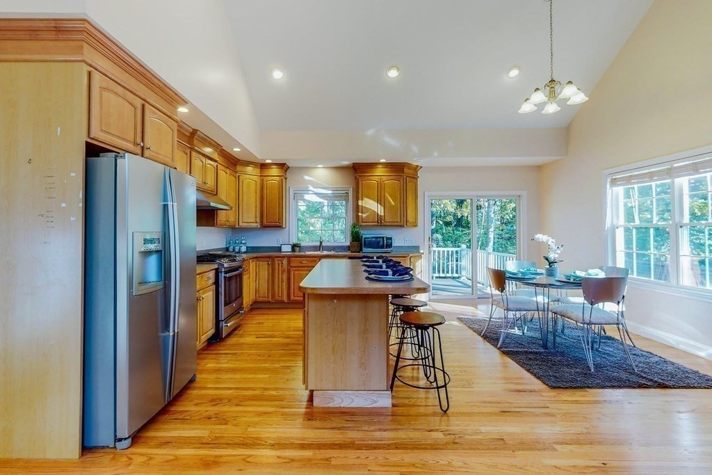 70 Elm Knoll Road Braintree, MA 02184 - Photo 5 of 23 Gallery Image 5