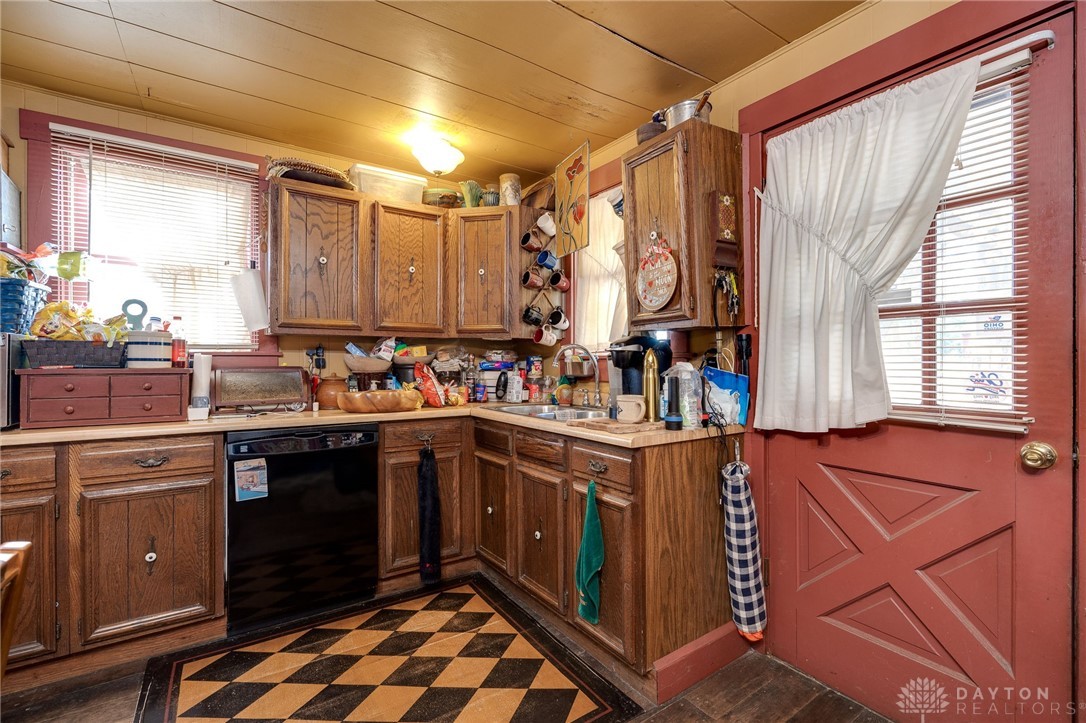 5463 Enon-Xenia Road Fairborn, OH 45324 - Photo 24 of 92