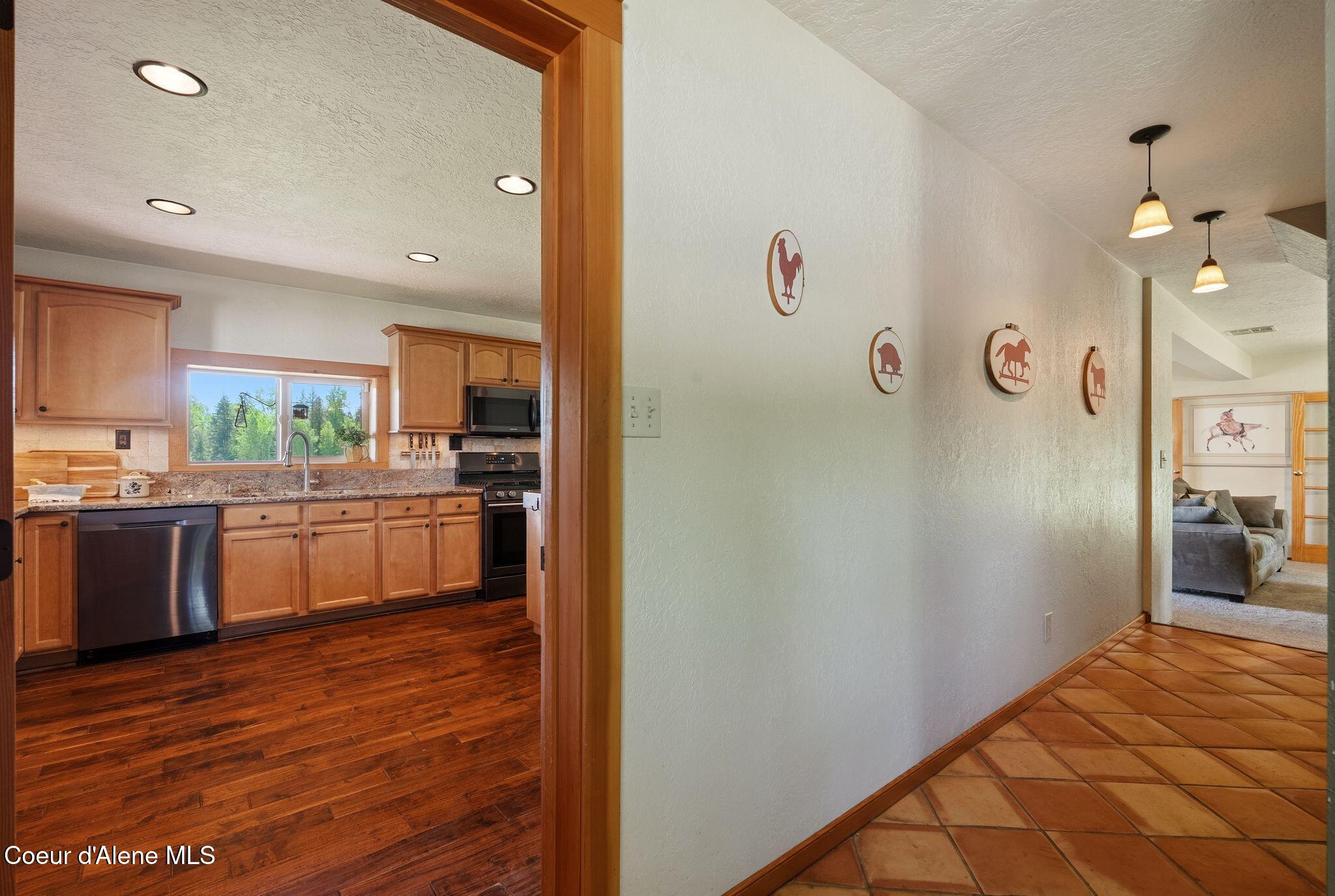 1255 Hickey Road Sandpoint, ID 83864 - Photo 26 of 82 11_DSC01892