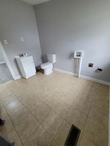 $1,600 | 320 South Jefferson Street, Tullahoma, TN 37388