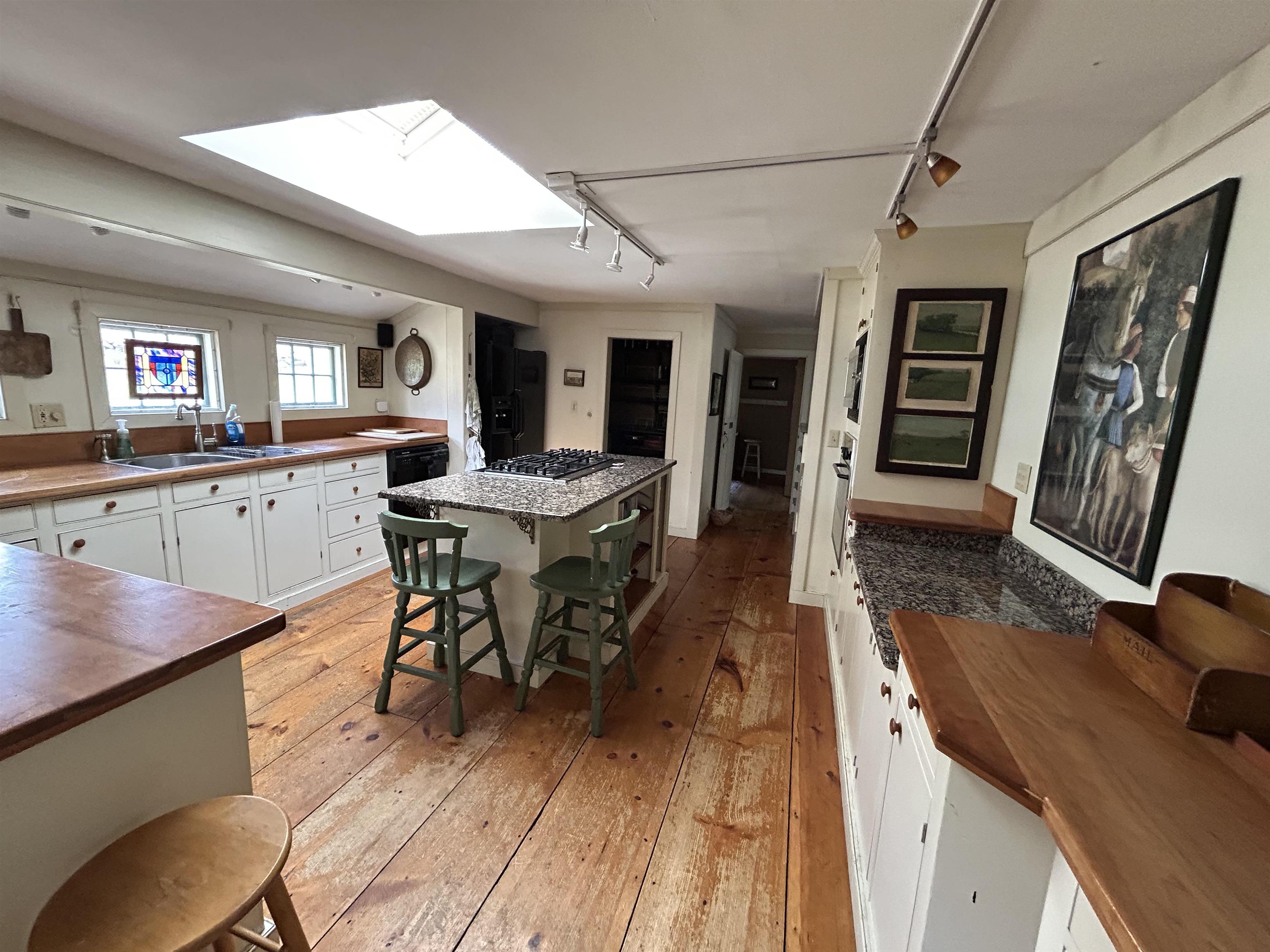 266 North Haverhill Road Kensington, NH 03833 - Photo 4 of 41