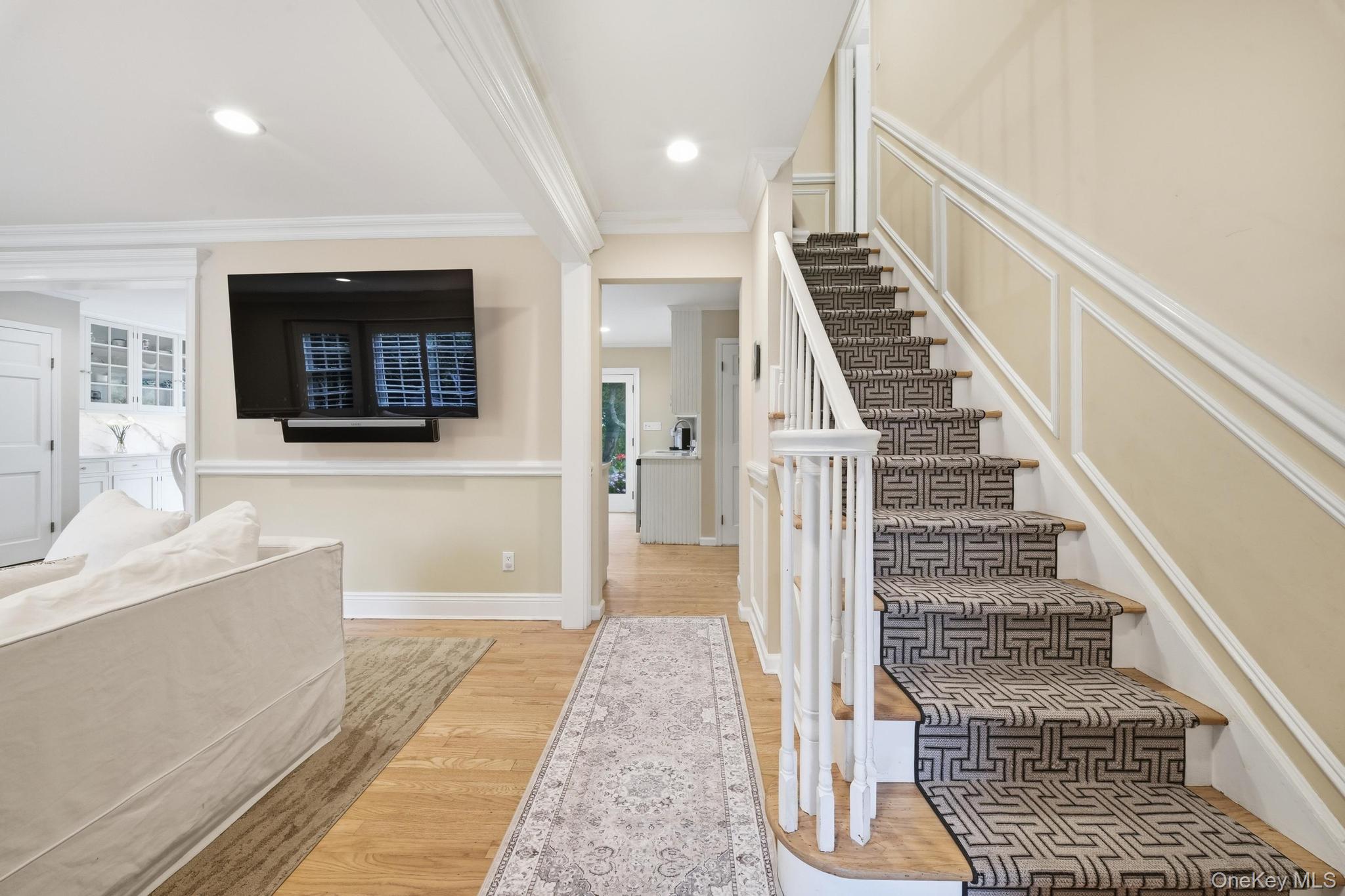 11 Prospect Road Centerport, NY 11721 - Photo 10 of 50 Gallery Image 10