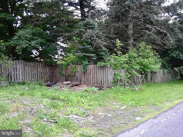 2138 North Pleasantview Road Pottstown, PA 19464 - Photo 3 of 12 Gallery Image 3