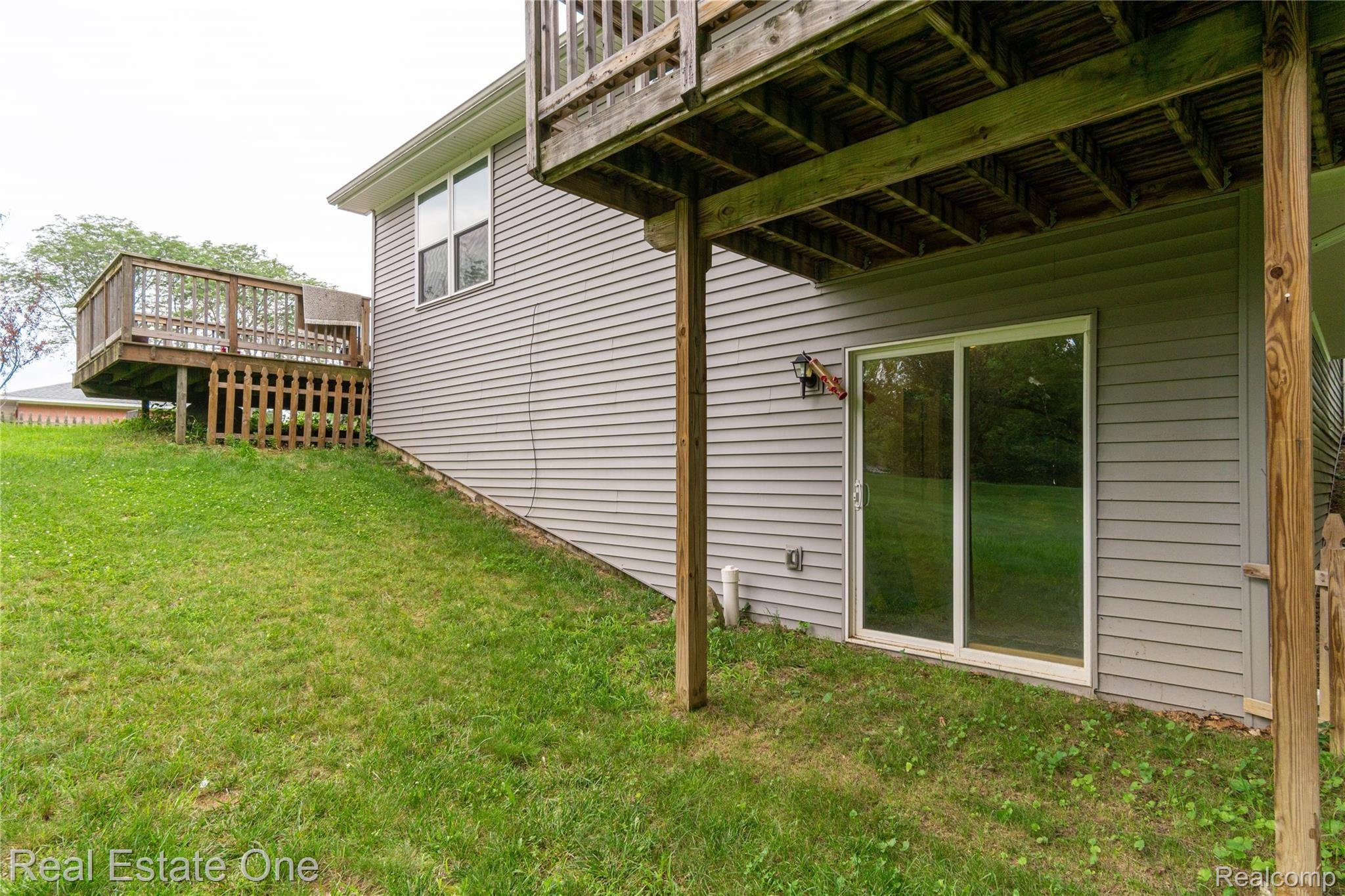 966 South Duck Lake Road Milford, MI 48381 - Photo 7 of 36 Exteriors (7 of 13).jpg