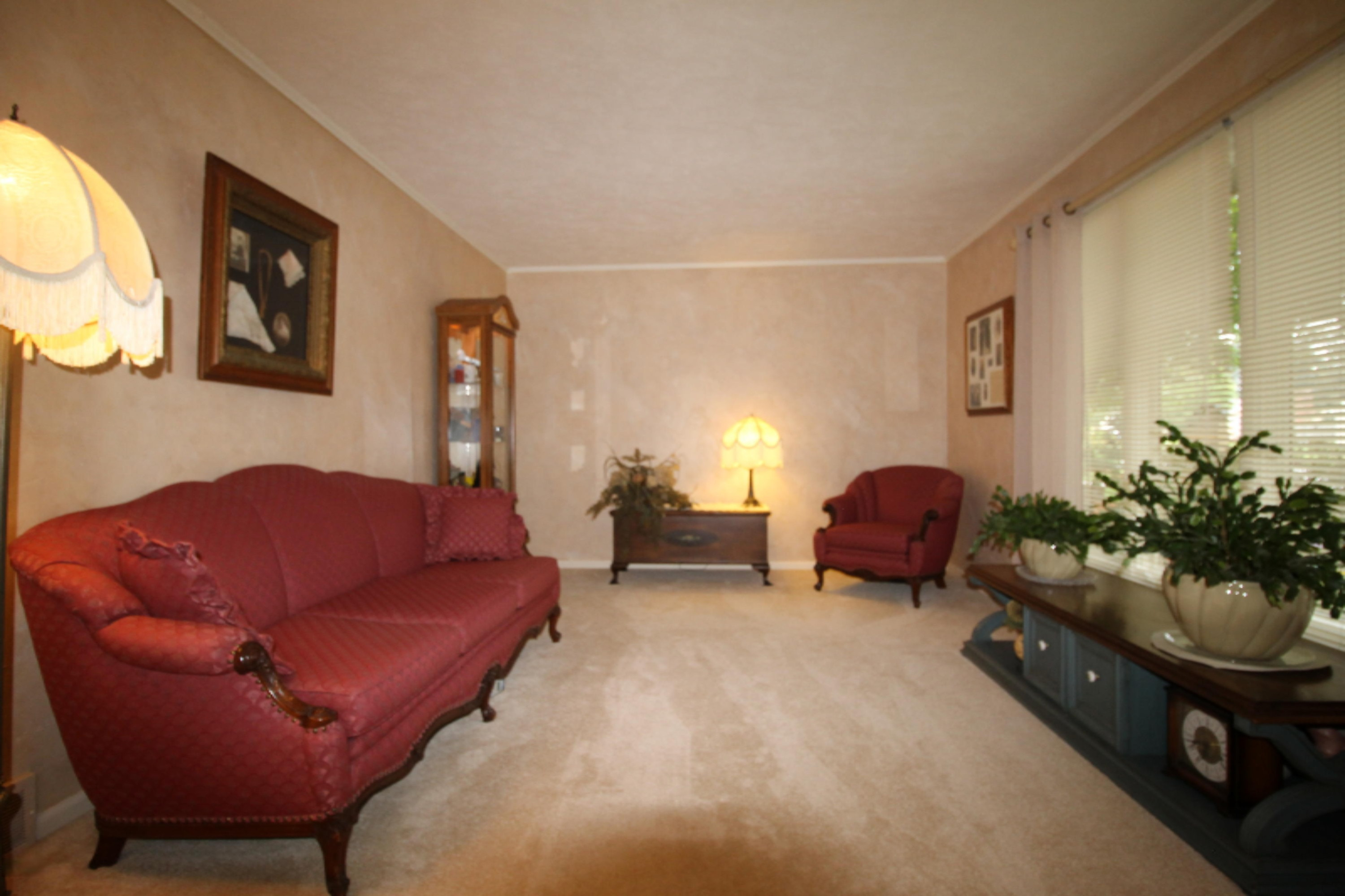 7850 Ridgewood Drive Jenison, MI 49428 - Photo 2 of 25 IMG_1361