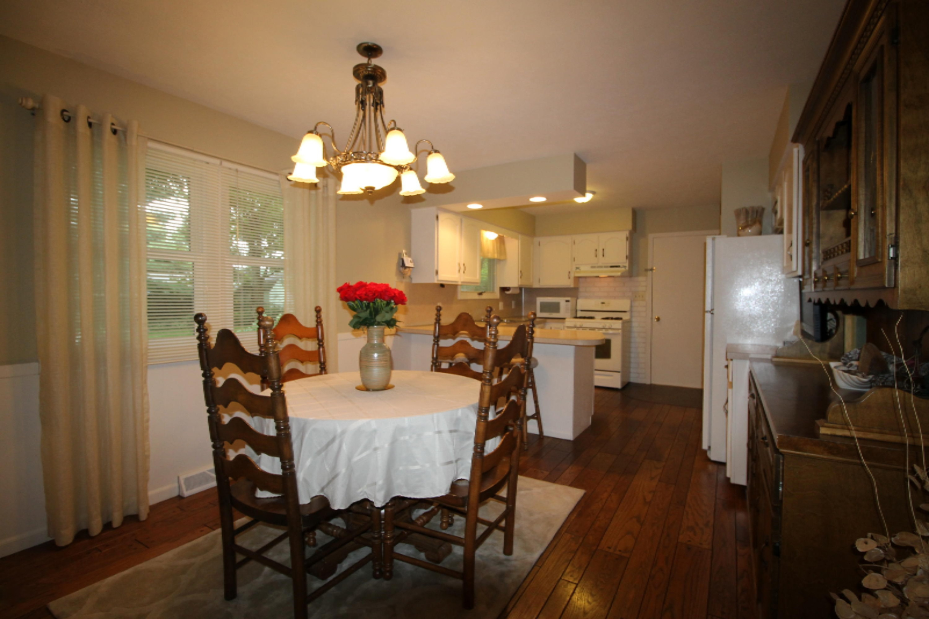 7850 Ridgewood Drive Jenison, MI 49428 - Photo 8 of 25 IMG_1358