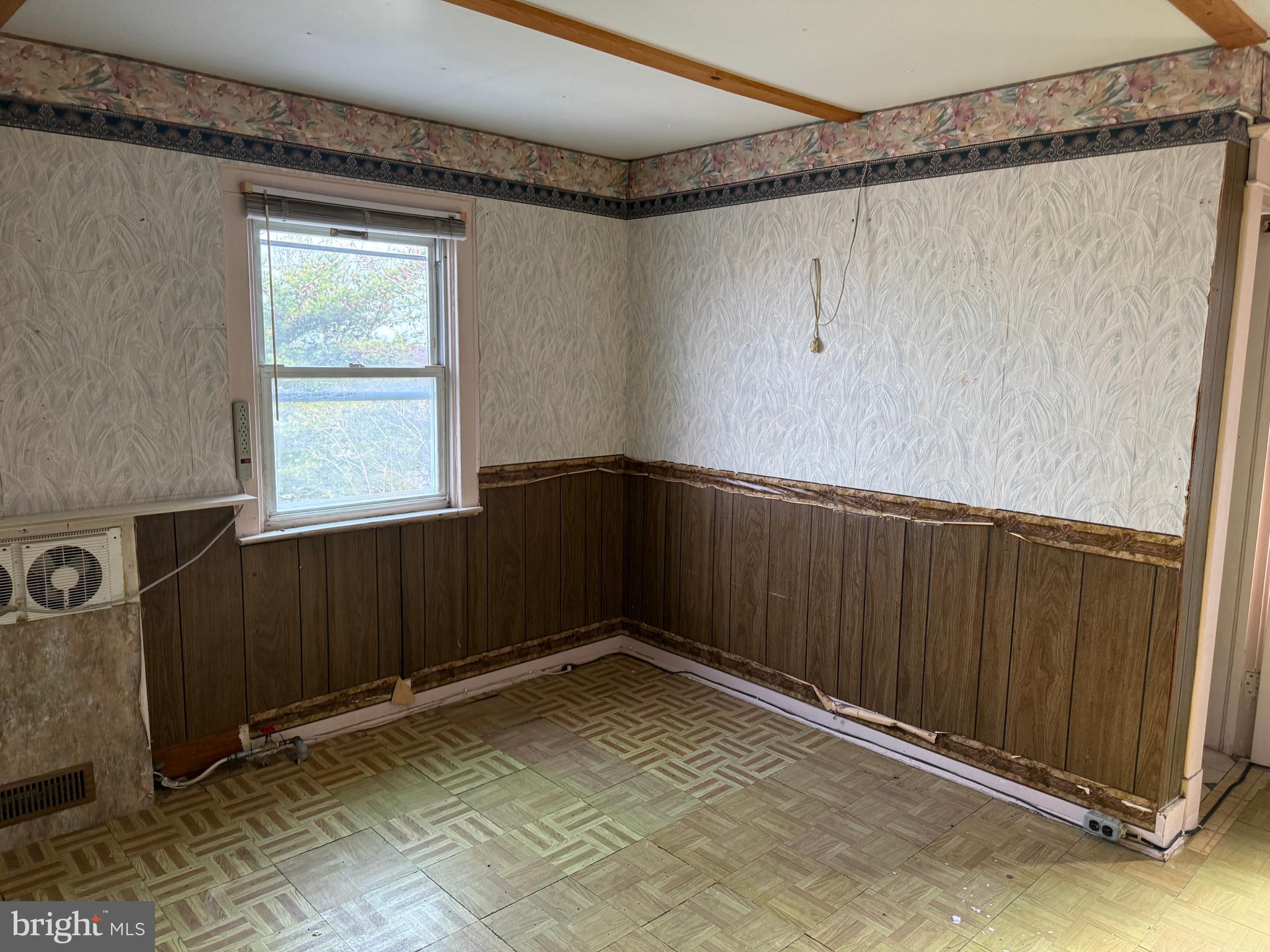 900 North Point Road Baltimore, MD 21224 - Photo 11 of 12 a view of an empty room