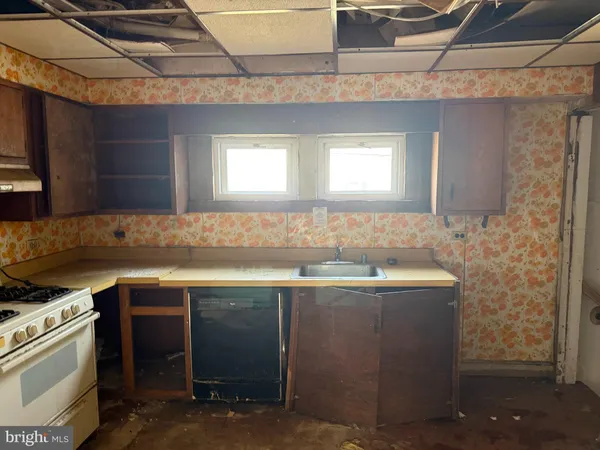 $170,000 | 900 North Point Road, Baltimore, MD 21224