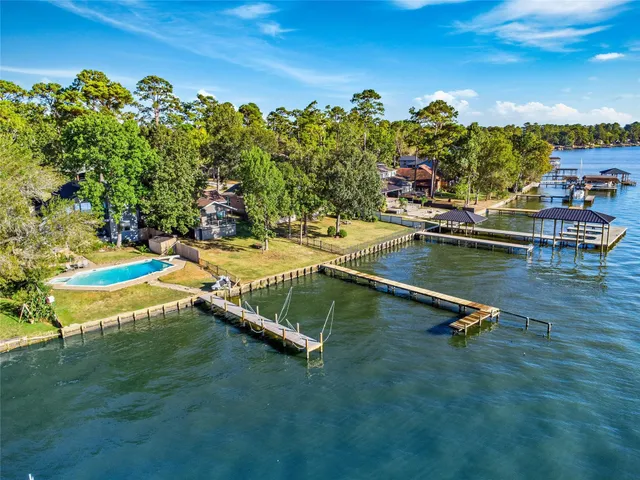 $476,200 | 21063 Flaming Arrow Trail, Crosby, TX 77532