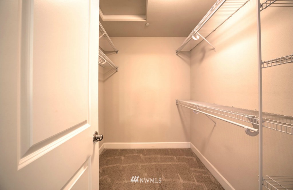 512 Union Avenue Northeast, Unit D Renton, WA 98059 - Photo 16 of 25 Gallery Image 16