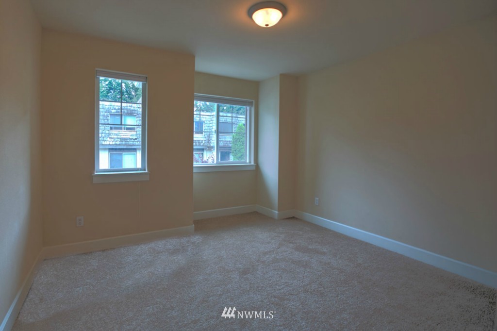 512 Union Avenue Northeast, Unit D Renton, WA 98059 - Photo 18 of 25 Gallery Image 18