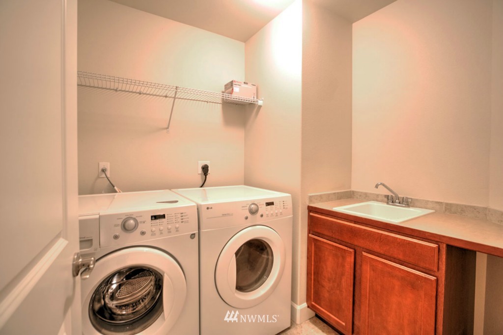 512 Union Avenue Northeast, Unit D Renton, WA 98059 - Photo 21 of 25 Gallery Image 21