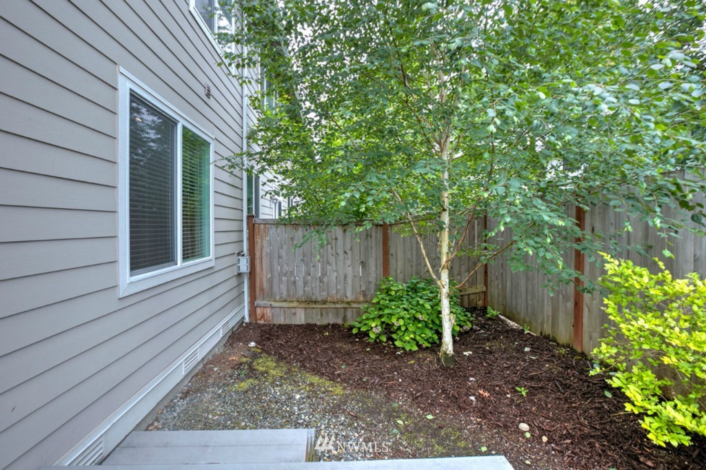 512 Union Avenue Northeast, Unit D Renton, WA 98059 - Photo 23 of 25 Gallery Image 23