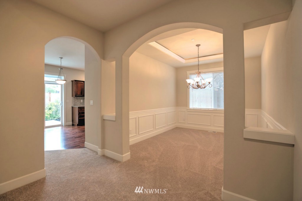 512 Union Avenue Northeast, Unit D Renton, WA 98059 - Photo 4 of 25 Gallery Image 4