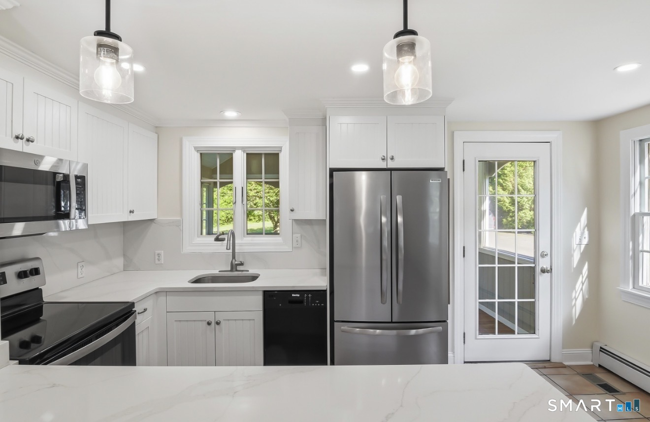 1511 Little Meadow Road Guilford, CT 06437 - Photo 6 of 40