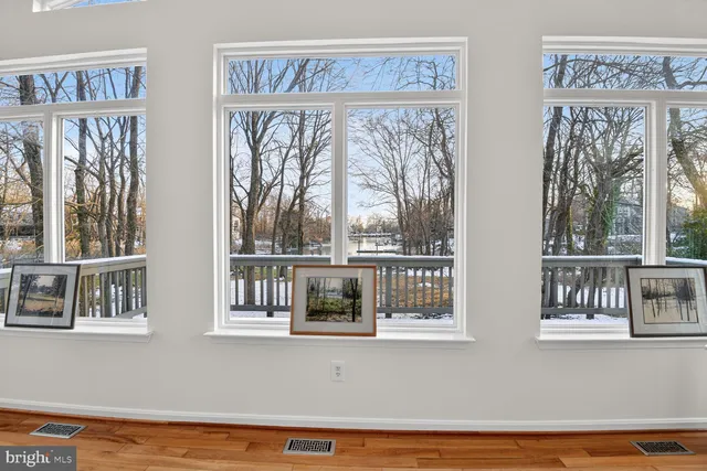 a view of a house and outdoor space