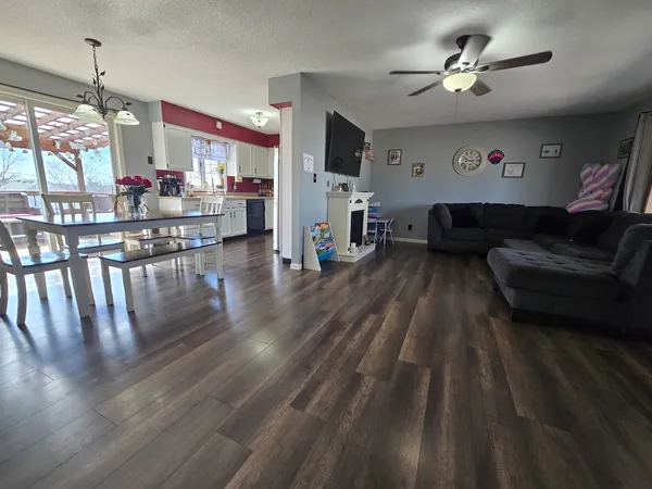 $189,900 | 812 10th Avenue, Fulton, IL 61252