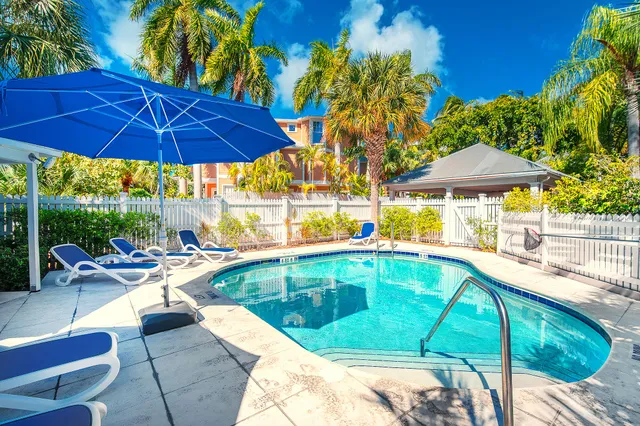 $3,395,000 | 102 Admirals Lane, Key West, FL 33040