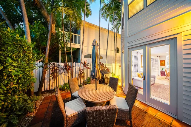 $3,395,000 | 102 Admirals Lane, Key West, FL 33040