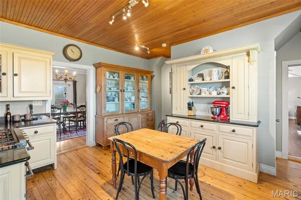 $875,000 | 100 Little White Oak Road, New Haven, MO 63068