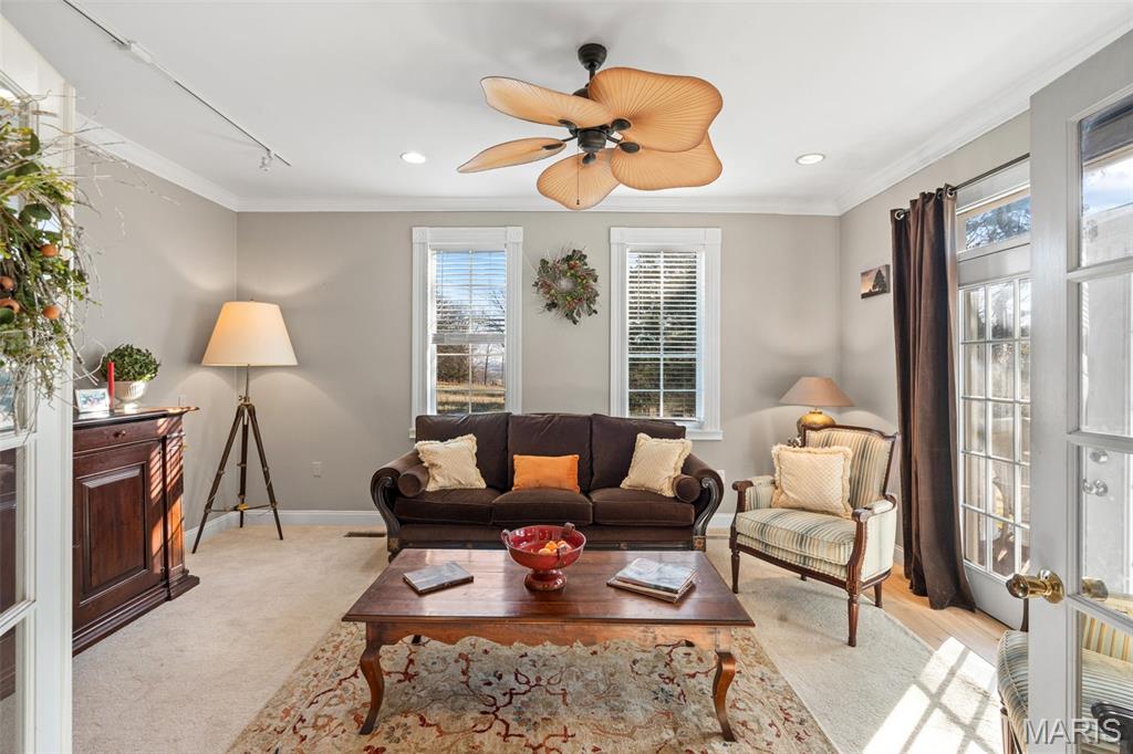 100 Little White Oak Road New Haven, MO 63068 - Photo 9 of 54