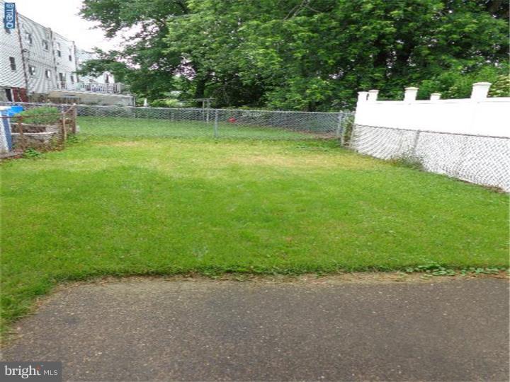 4207 Greenmount Road Philadelphia, PA 19154 - Photo 23 of 25 Back Yard
