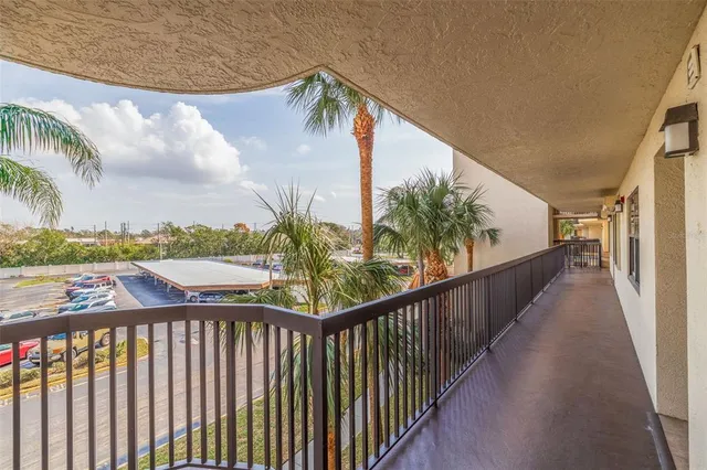 $2,300 | 5400 Park Street North, Unit 209, St. Petersburg, FL 33709