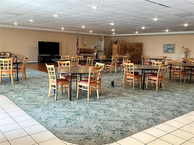 $2,300 | 5400 Park Street North, Unit 209, St. Petersburg, FL 33709