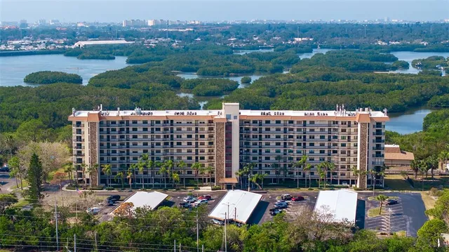 $2,300 | 5400 Park Street North, Unit 209, St. Petersburg, FL 33709