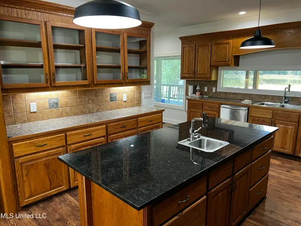$360,000 | 3435 Highway 149, Braxton, MS 39044
