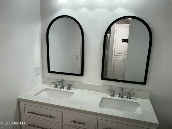 $360,000 | 3435 Highway 149, Braxton, MS 39044