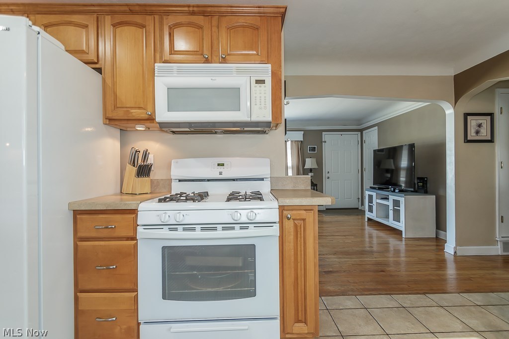 384 Clarmont Road Willowick, OH 44095 - Photo 3 of 35