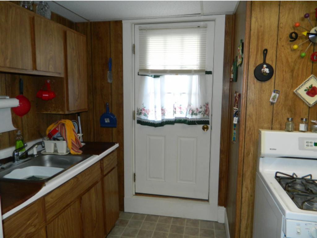 89 Walnut Street Nashua, NH 03060 - Photo 14 of 22