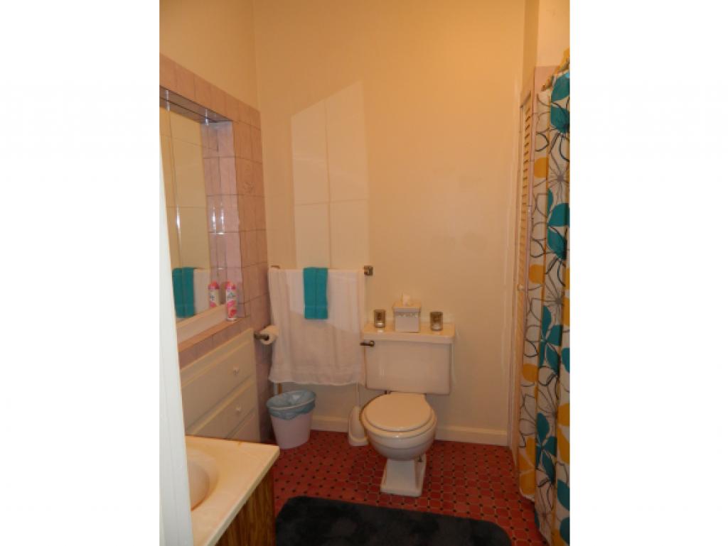 89 Walnut Street Nashua, NH 03060 - Photo 7 of 22