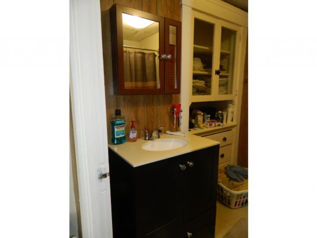 89 Walnut Street Nashua, NH 03060 - Photo 10 of 22