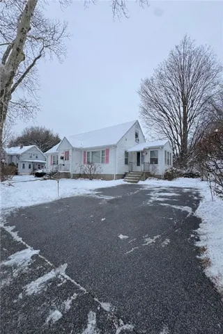 $440,000 | 4 Dunbar Street, Providence, RI 02909