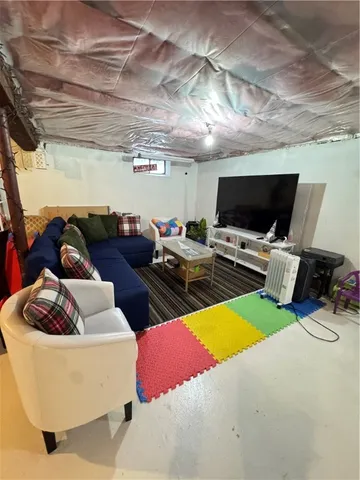 $440,000 | 4 Dunbar Street, Providence, RI 02909