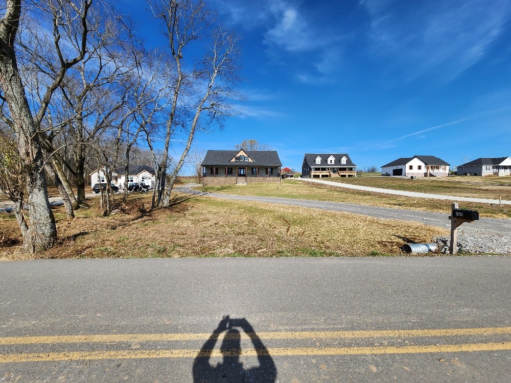 1050 Armstrong Road Castalian Springs, TN 37031 - Photo 4 of 32 Gallery Image 4