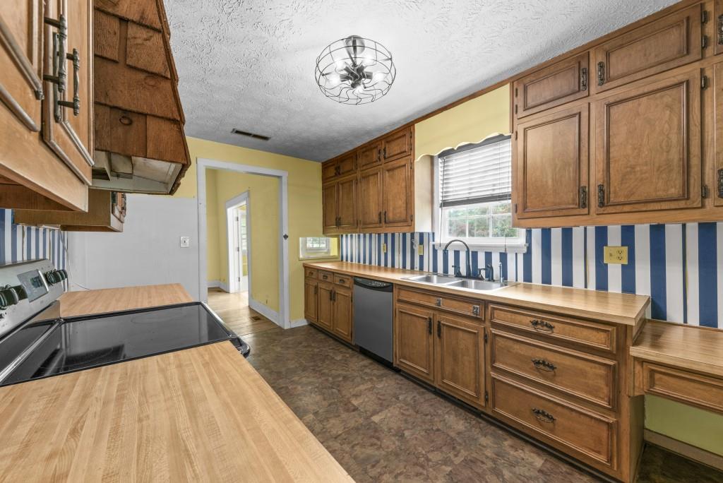 1047 Dixie Road Covington, GA 30014 - Photo 28 of 46 Gallery Image 28