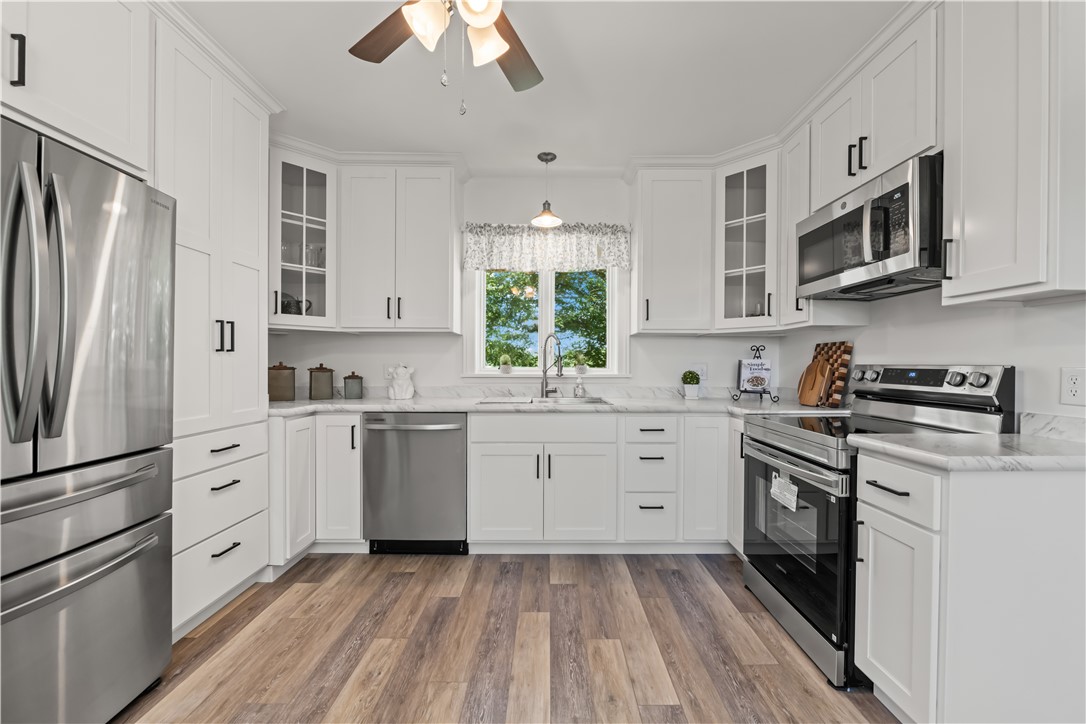 15607 Lakeshore Road Kendall, NY 14477 - Photo 5 of 46