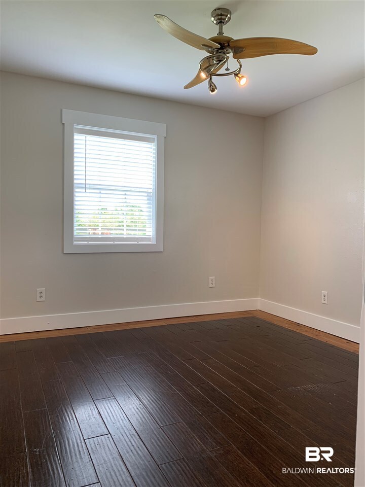 13402 County Road 91 Elberta, AL 36530 - Photo 3 of 32 Bedroom