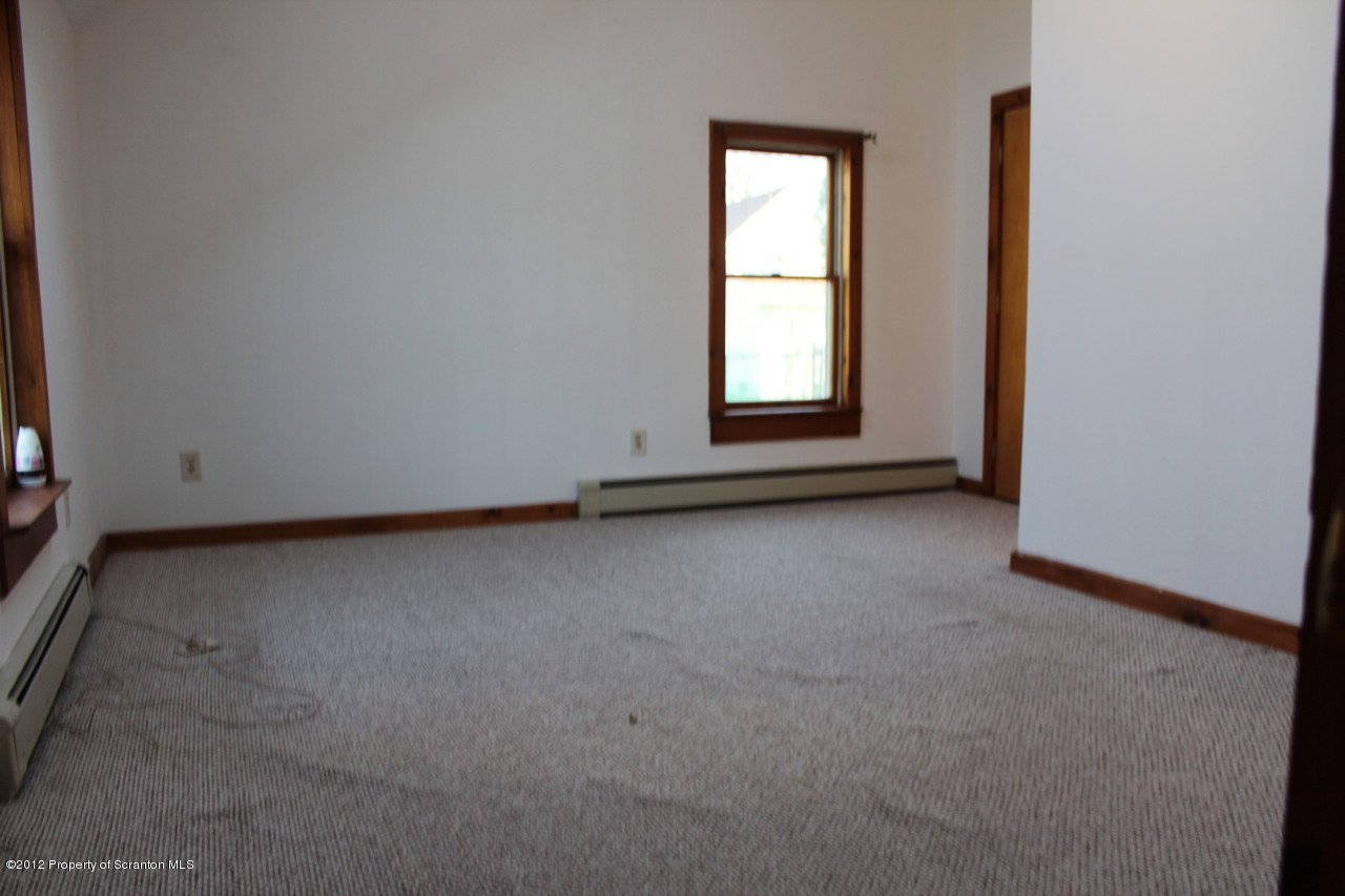 826 Ridge Road Telford, PA 18969 - Photo 8 of 20 an empty room with windows