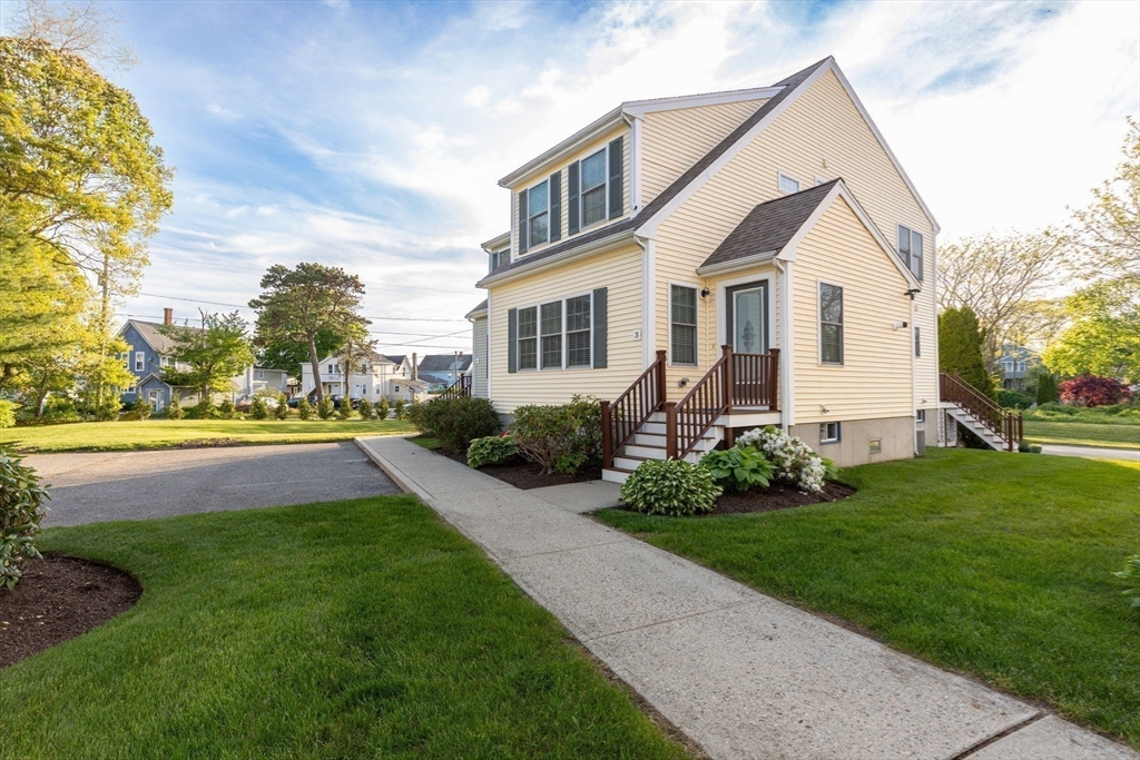 3 Carleton Street, Unit 3 Wareham, MA 02558 - Photo 2 of 41