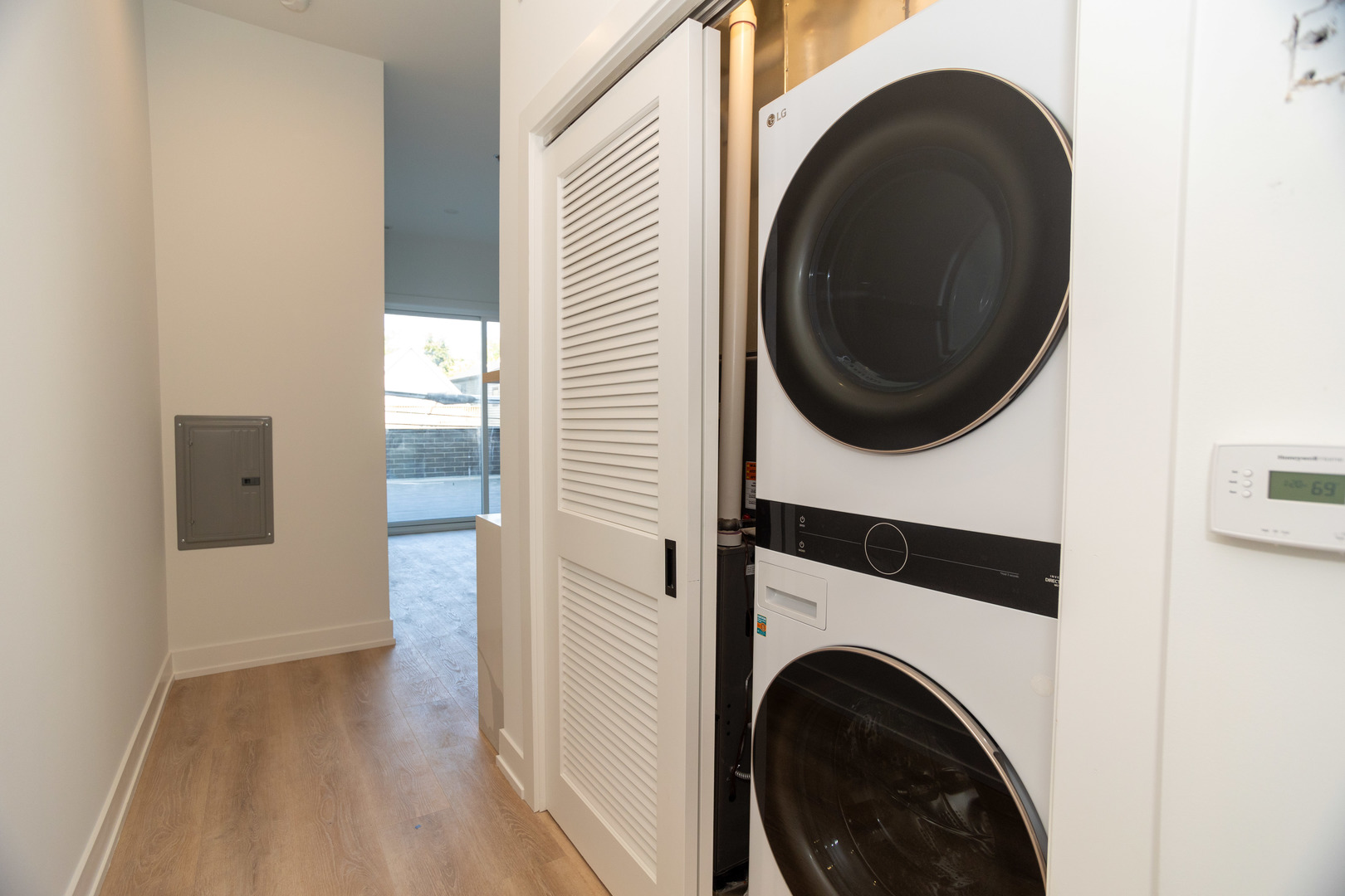 2042 West Irving Park Road, Unit 204 Chicago, IL 60618 - Photo 11 of 15