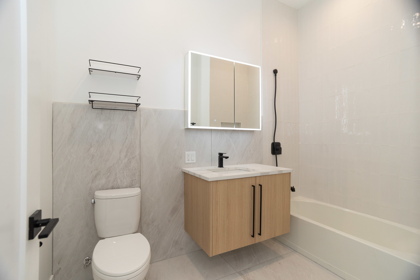 2042 West Irving Park Road, Unit 204 Chicago, IL 60618 - Photo 7 of 15