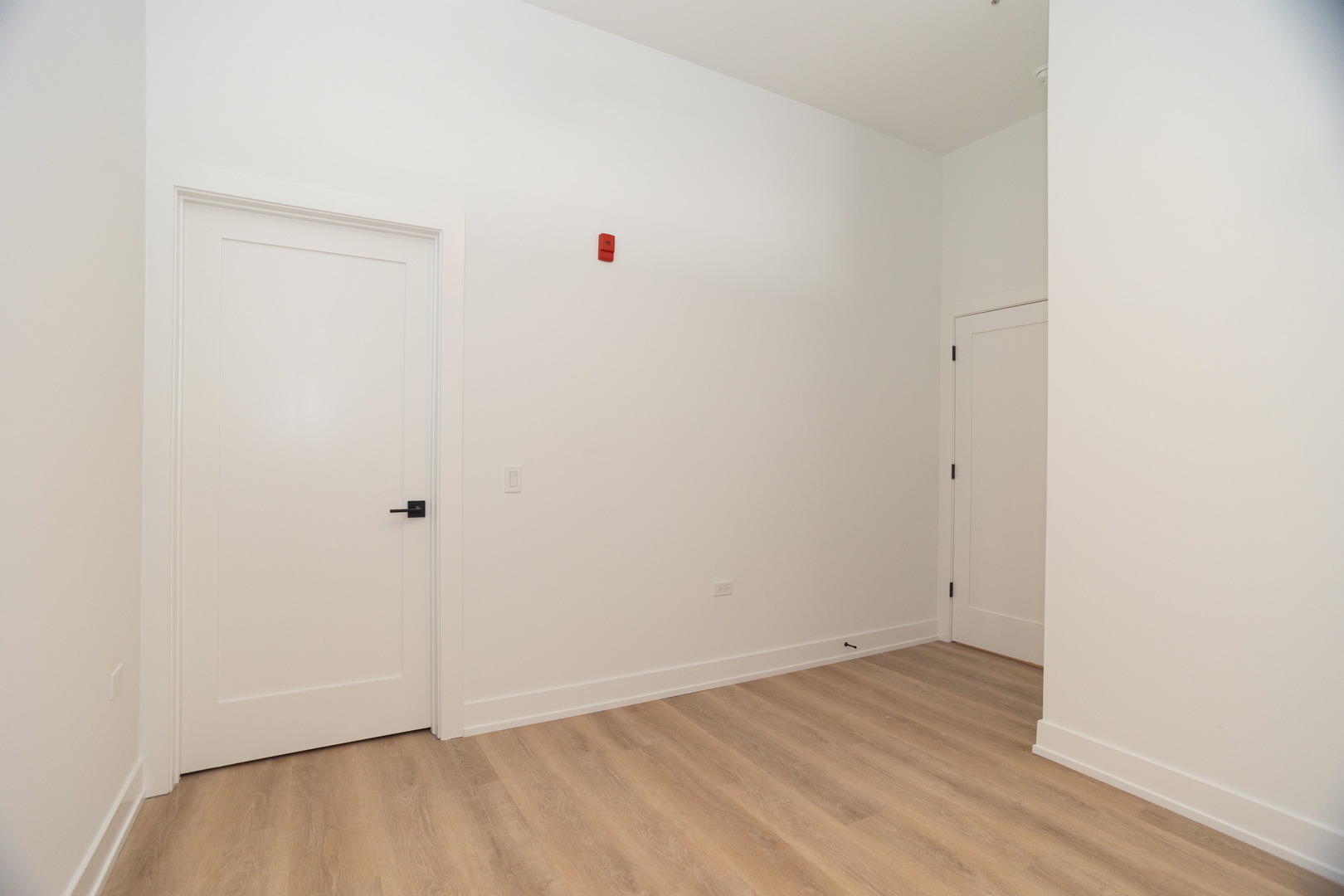 2042 West Irving Park Road, Unit 204 Chicago, IL 60618 - Photo 9 of 15